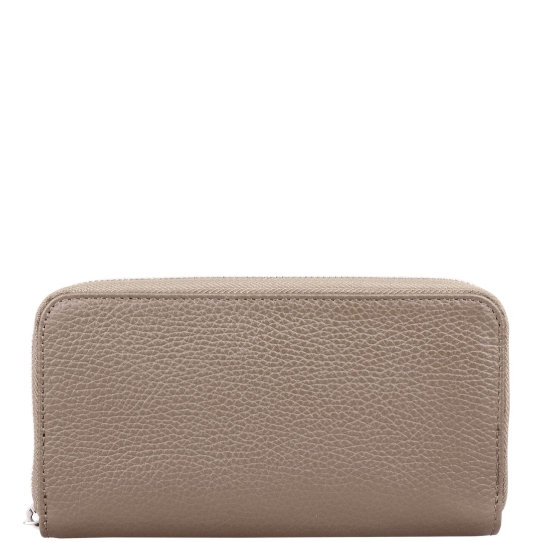 IMG_7067 2 3 2 2 8 3 2